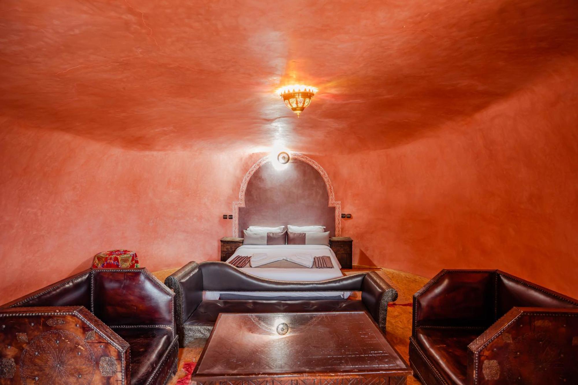 Kasbah Tizzarouine Panzió Boumalne Kültér fotó