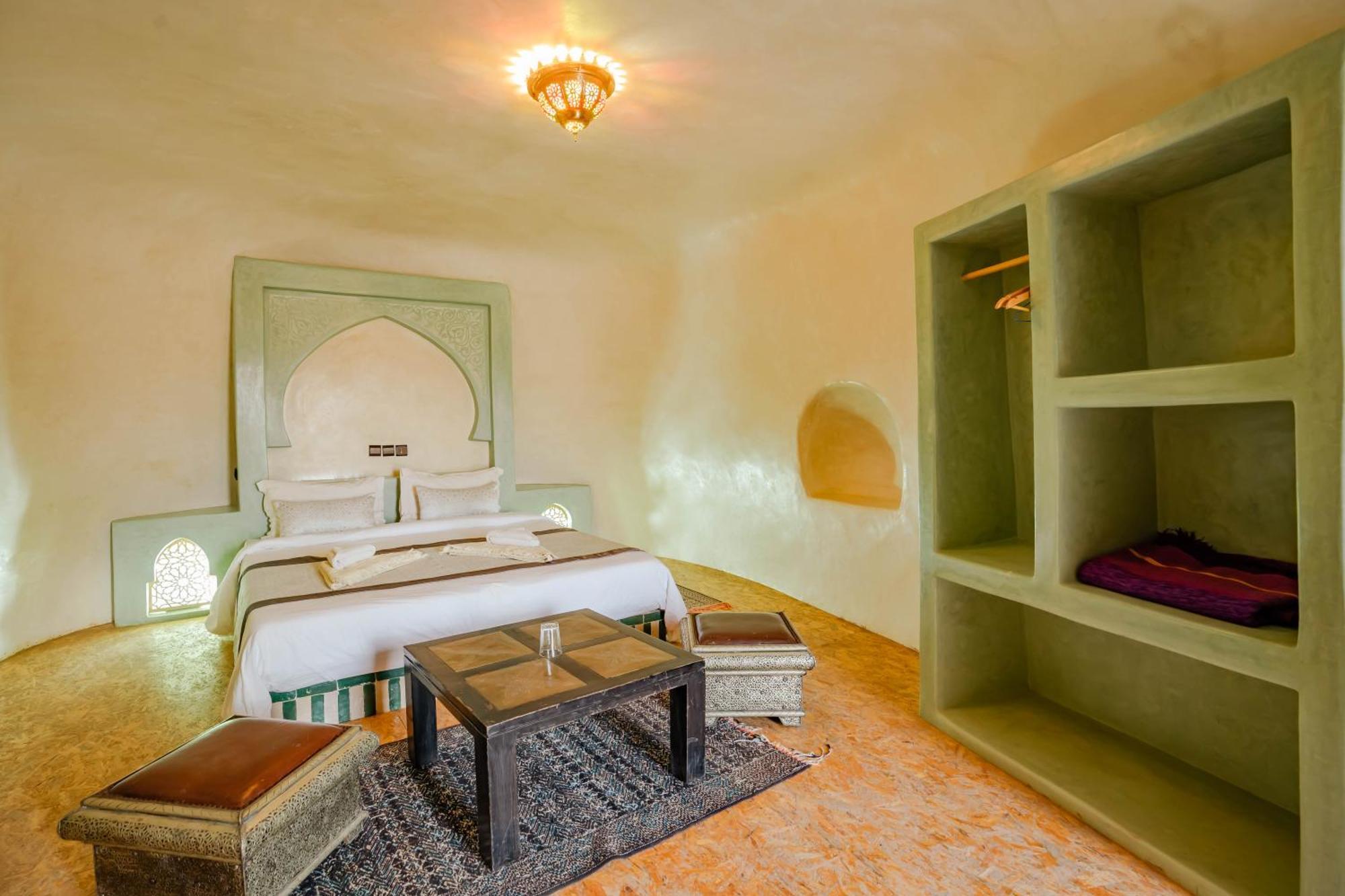 Kasbah Tizzarouine Panzió Boumalne Kültér fotó