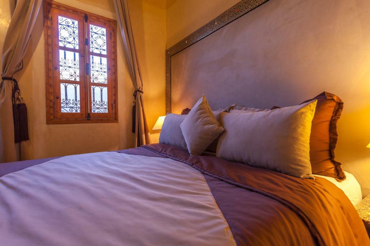 Kasbah Tizzarouine Panzió Boumalne Kültér fotó