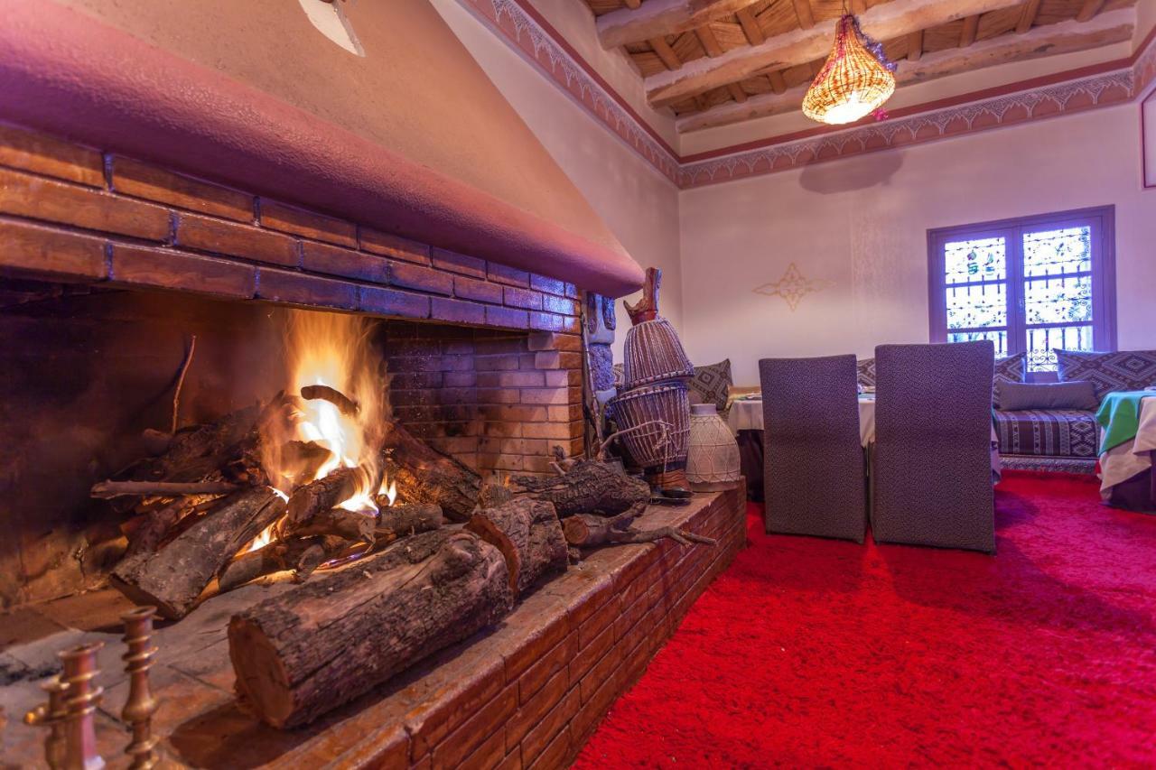 Kasbah Tizzarouine Panzió Boumalne Kültér fotó