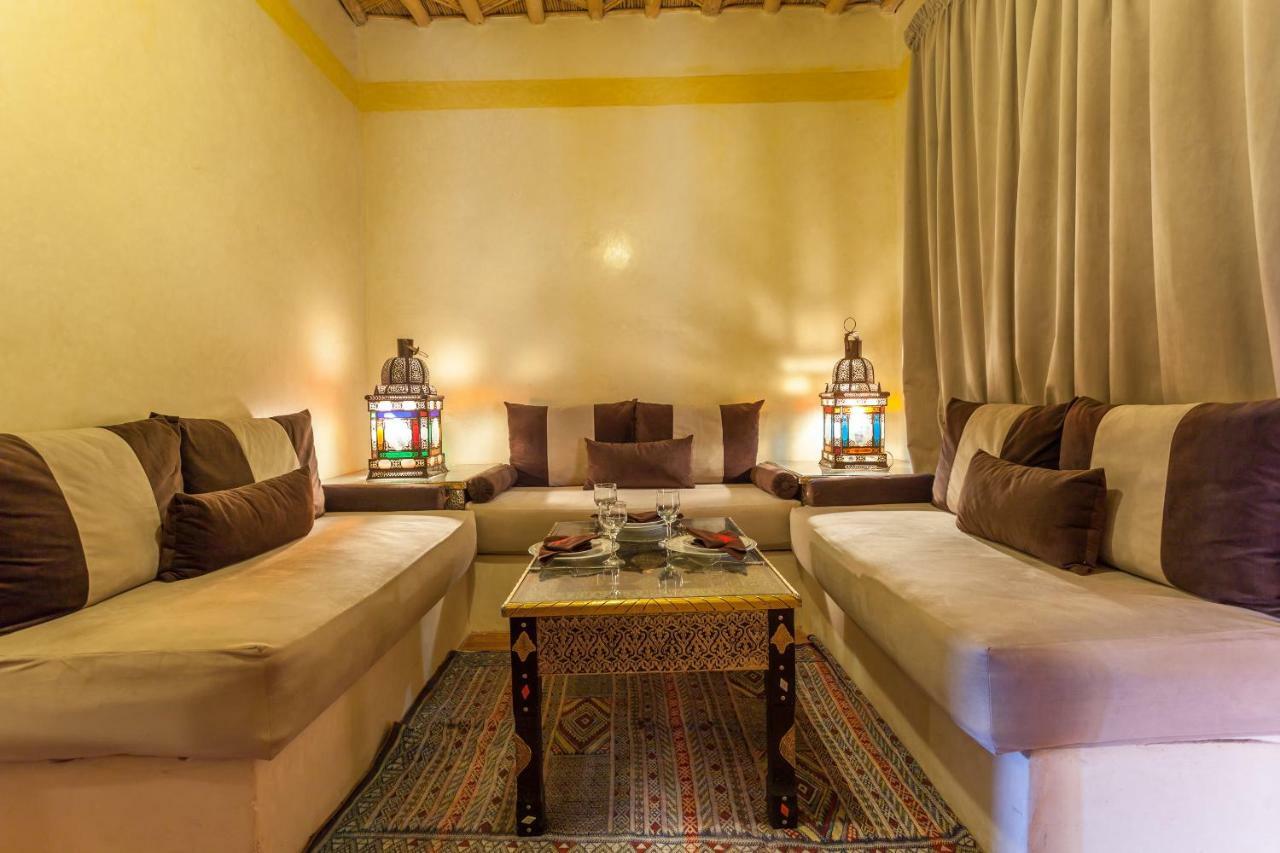 Kasbah Tizzarouine Panzió Boumalne Kültér fotó