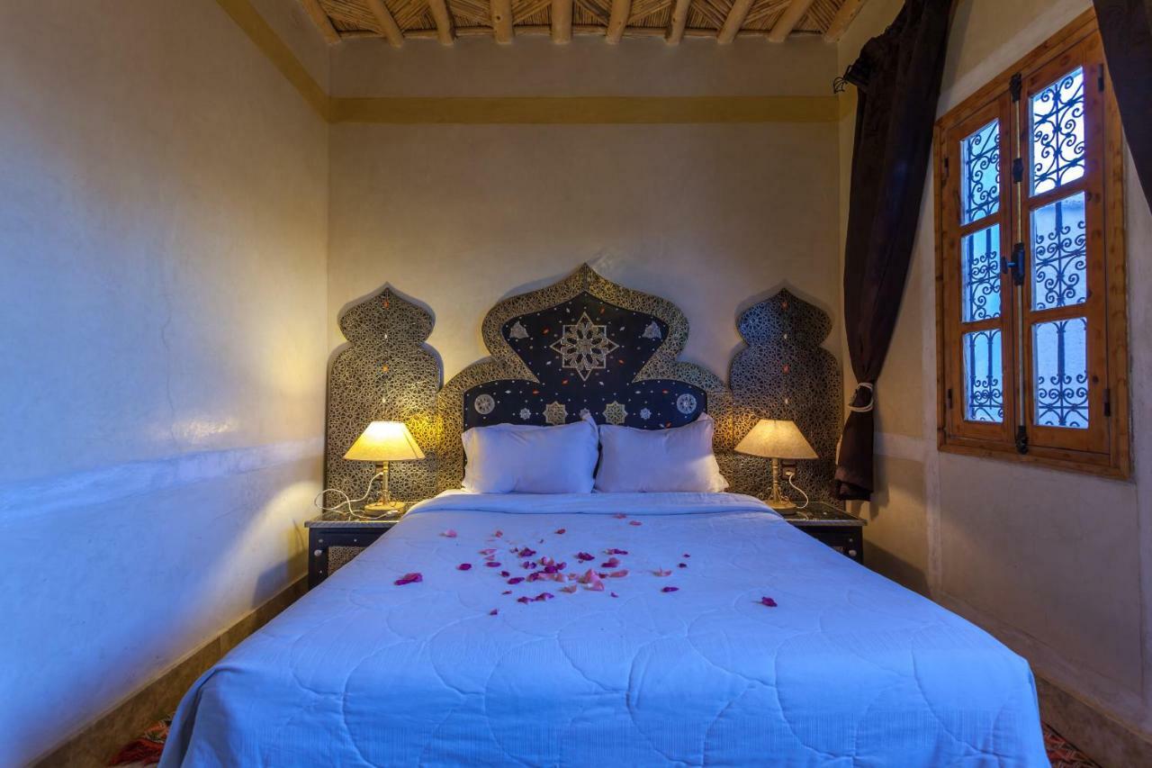 Kasbah Tizzarouine Panzió Boumalne Kültér fotó
