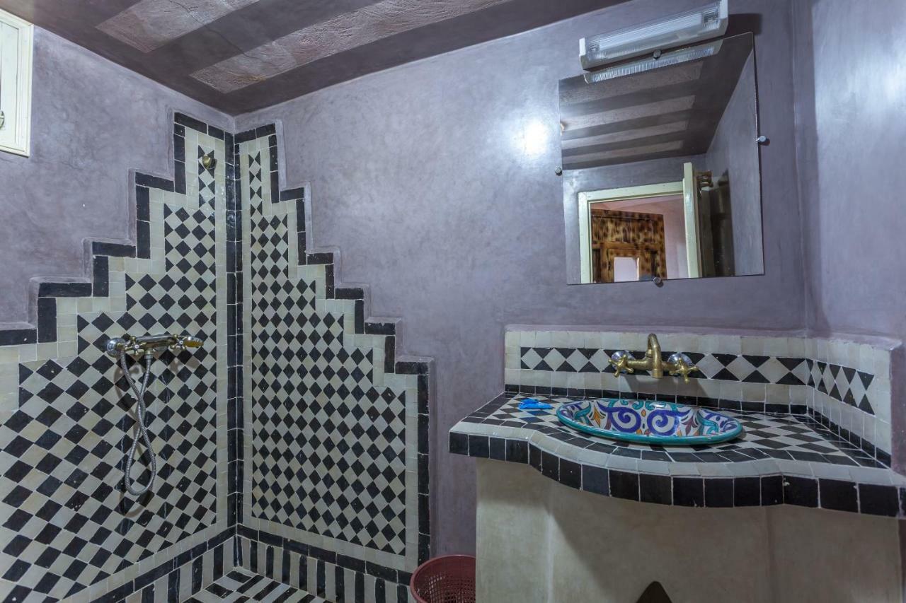 Kasbah Tizzarouine Panzió Boumalne Kültér fotó