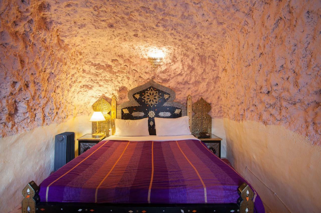 Kasbah Tizzarouine Panzió Boumalne Kültér fotó