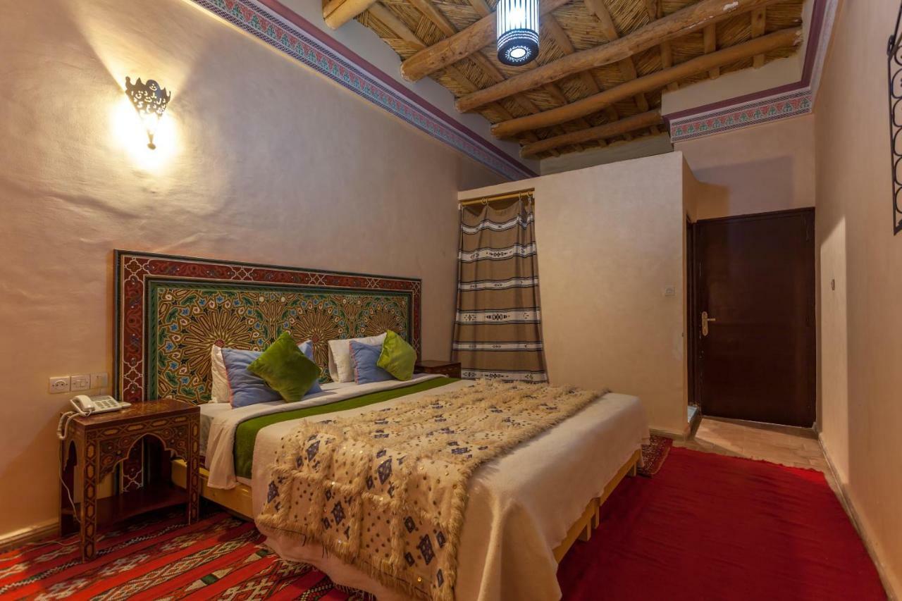 Kasbah Tizzarouine Panzió Boumalne Kültér fotó