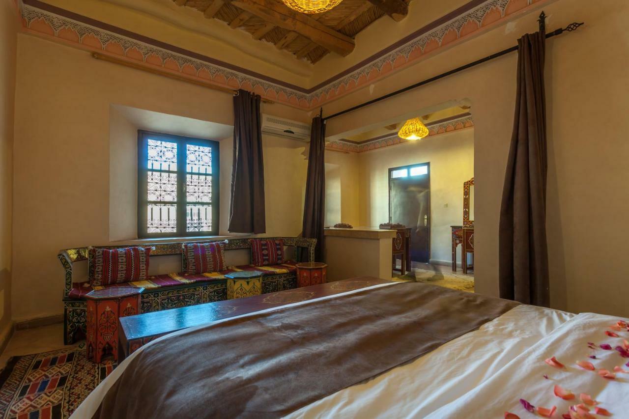 Kasbah Tizzarouine Panzió Boumalne Kültér fotó