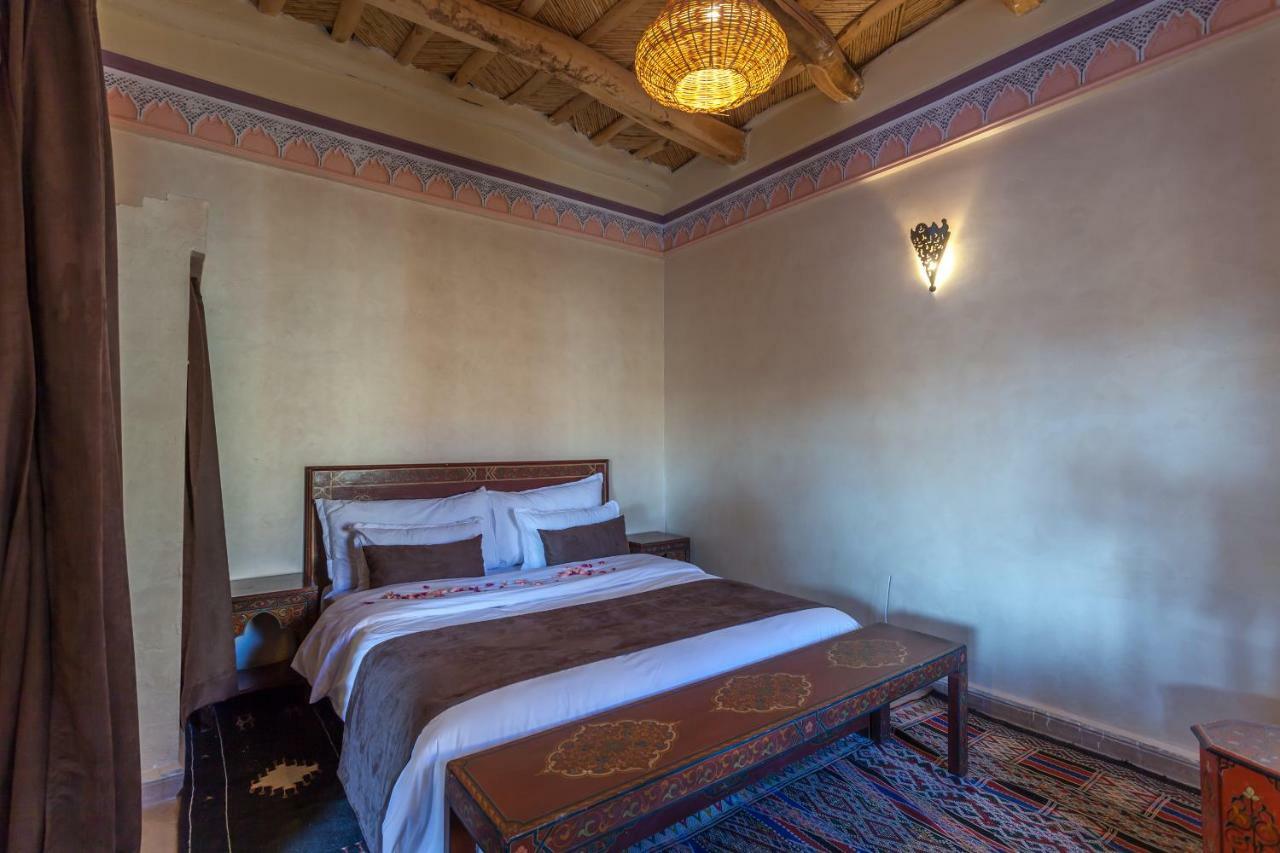 Kasbah Tizzarouine Panzió Boumalne Kültér fotó